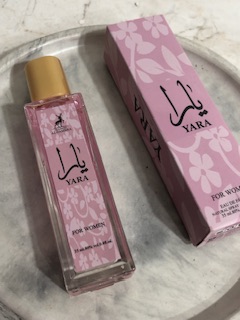 ادکلن یارا🍦💜